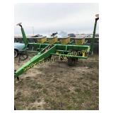 John Deere 7000 Planter, 4R, 30”