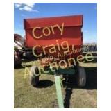 Gravity flow wagon on JD gear