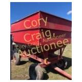 DMI Gravity Flow Wagon