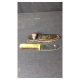 4 5/8" Knife With Gut Hook Wood Handle Leather