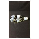 Currier & Ives Salt & Pepper, 1 With No Handle