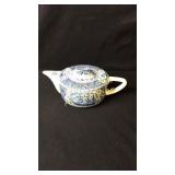 Currier & Ives Tea Pot