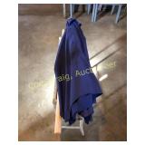 Patio table umbrella, like new!