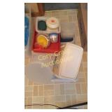 Assorted Plastic Ware