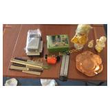 Old Hand Radio, Stake Knifes, Metal Tin, Indoor