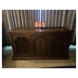 Magnavox Cromatic Console Stero Turntable / 8 Trak