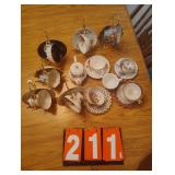 (10+) Cup / Saucers