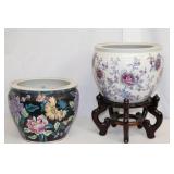 2 Large Chinese Pots & 1 Stand