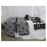 Black & White Spreads, Towels & Throw