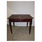 Wood Table w/drawer