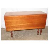 Drop Leaf Table w/ 2 leaves