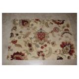 Area Rug Beige w/Flowers 63 x 09