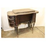 Illinois Sewing Machine Co. &  New Royal Cabinet