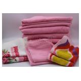 Vintage Retro Pink Bath Towels