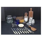 Assorted Vintage Kitchen Collectibles