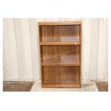 Bookcase with adjustable Shelves