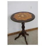Round Side Table w/Decorative Top