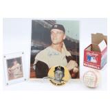 1962 Topps #1 Roger Maris  + Autograph Photo,
