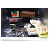 Doilies Dresser Box Hankies Jewelry Boxes