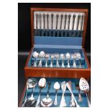 Oneida Fredericksburg Flatware Set in Case