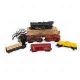 Lionel 2065 Diesel Engine Locomotive & (5) RR Cars