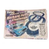1986 Tyco Richard Petty HO Slot Car Set w Box