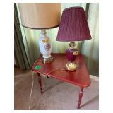 2-Lamps & Small Table 23&17'X24'X18'