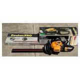 Poulan Pro Gas Hedge Trimmer PP2822