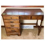Desk - 41'X18'X30'