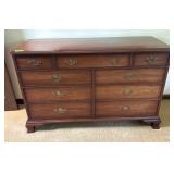 National 9-Drawer Dresser - 54'X20'X34'