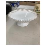 Fenton crimp top bowl