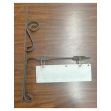 Metal porch bracket