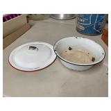 Enamel bowl and lid