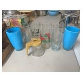 Miscellaneous glassware lot
