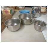 Three stainless steel  bowl