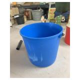 Plastic wash bucket