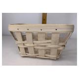 White extra small patio basket with Protector