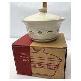 USA NIB small covered dish