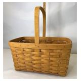 Medium market with stationary handle