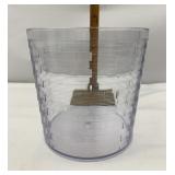 Ice bucket