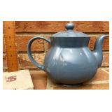 Pottery tea pot
