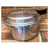 Pressure cooker