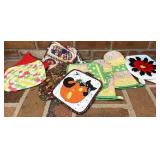 Potholders and oven mitts
