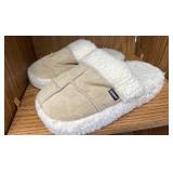 Vibrating slippers