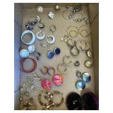 Lot of earrings
