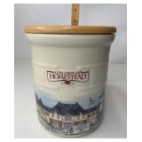 2 qt Homestead crock with lid