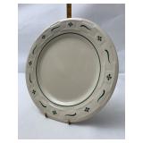 Green dinner plate