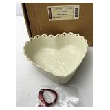 NIB Sweetest heart dish