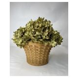 Wall vase with floral decor