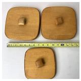 3 Square with knobs